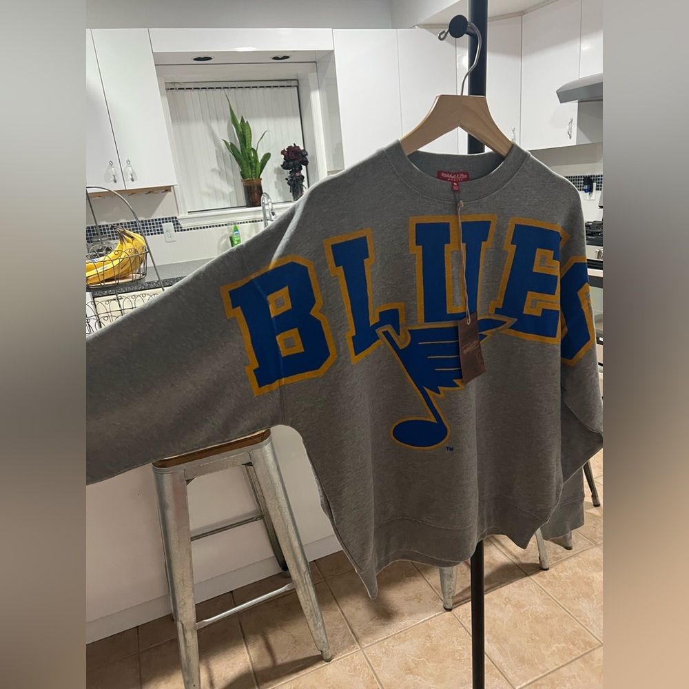 NWT: Mitchell & Ness Woman’s St. Louis Blues long sleeve Tee - Picture 4 of 7